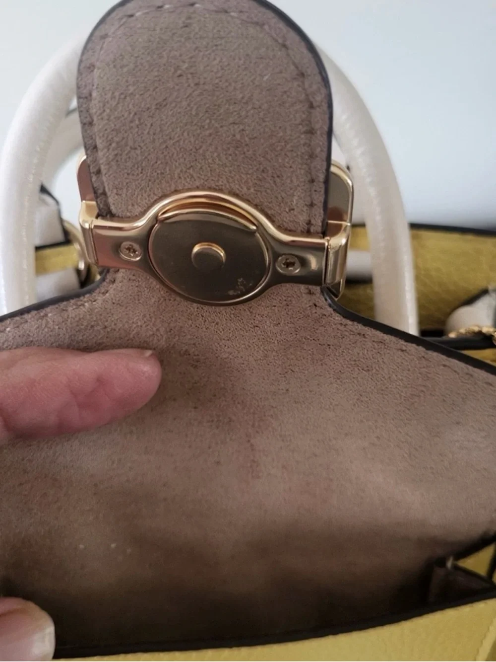 COACH Yellow & White Leather Mini Satchel with Gold Hardware😍😍😍😍 - Picture 5 of 13